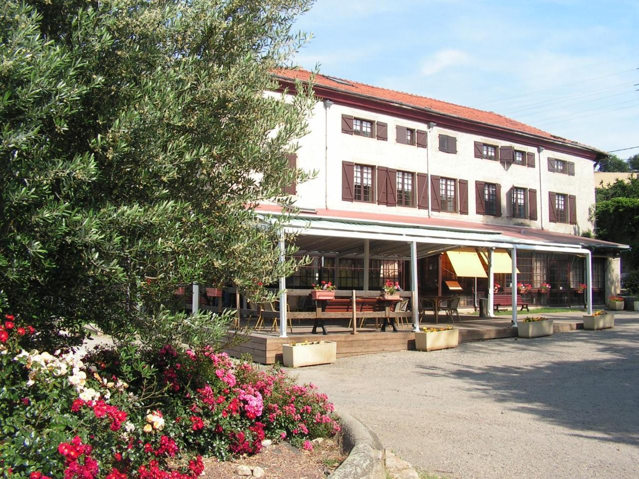 Domaine De La Barolliere Hotell Saint-Paul-en-Jarez Exteriör bild